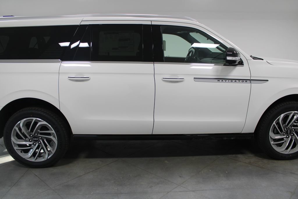 New 2026 Lincoln Navigator L Reserve image 10