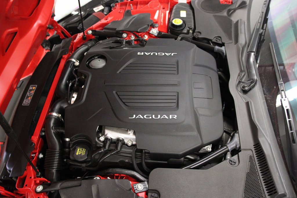 Used 2020 Jaguar F-TYPE R image 13
