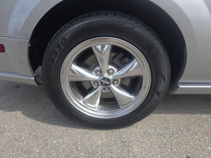 Used 2006 Ford Mustang GT Premium image 25