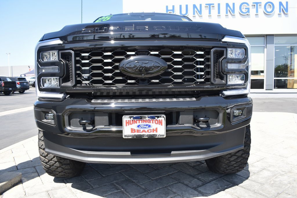 Used 2025 Ford F350 Lariat image 41