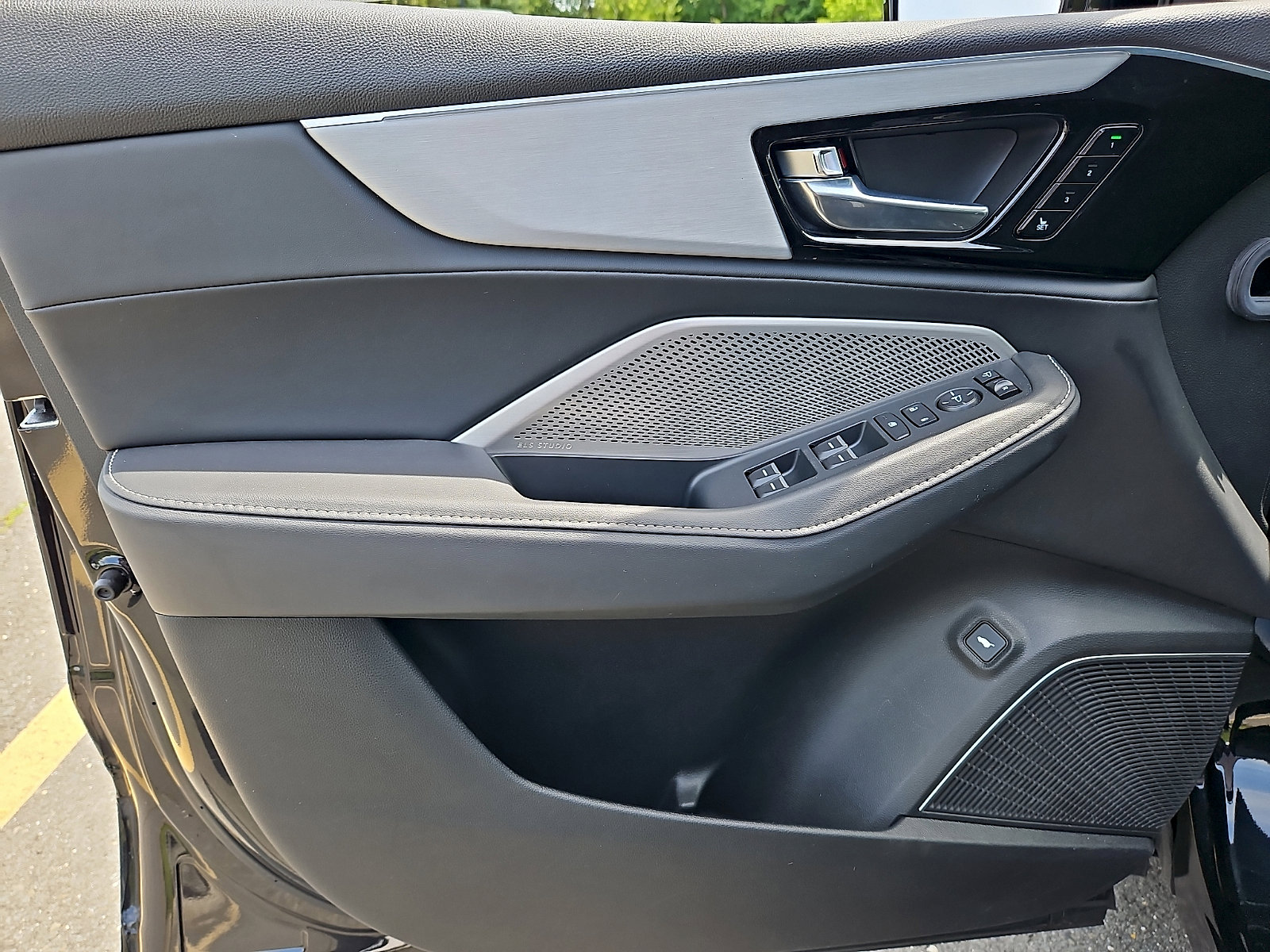 Certified 2024 Acura MDX SH-AWD w/ Technology Package image 14
