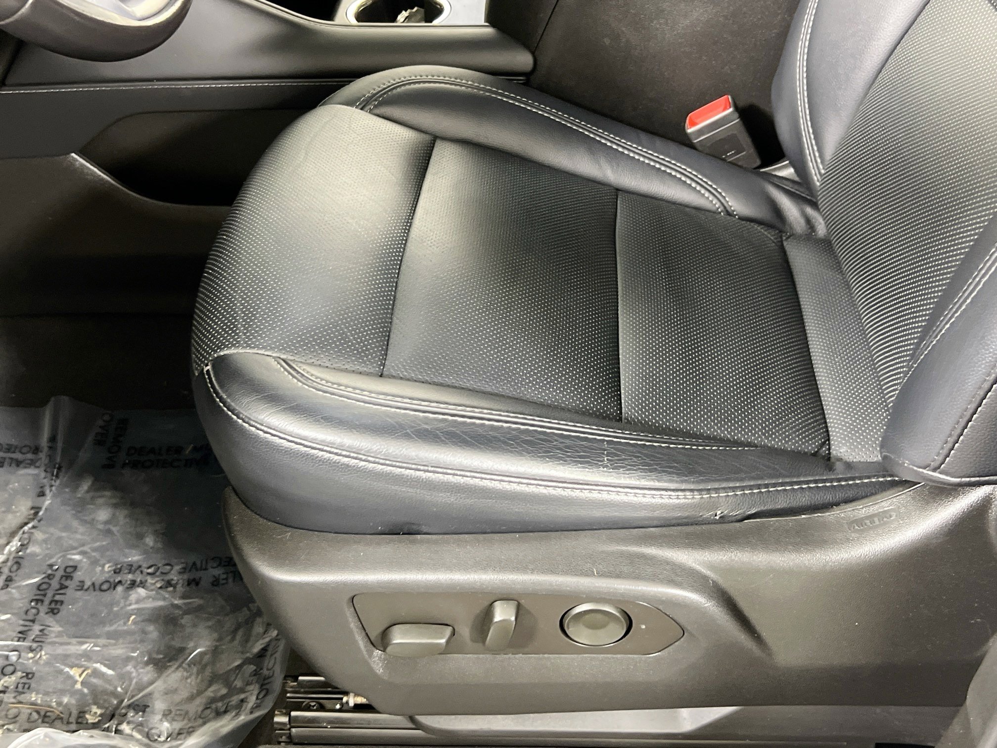 Used 2022 GMC Yukon XL SLE image 19