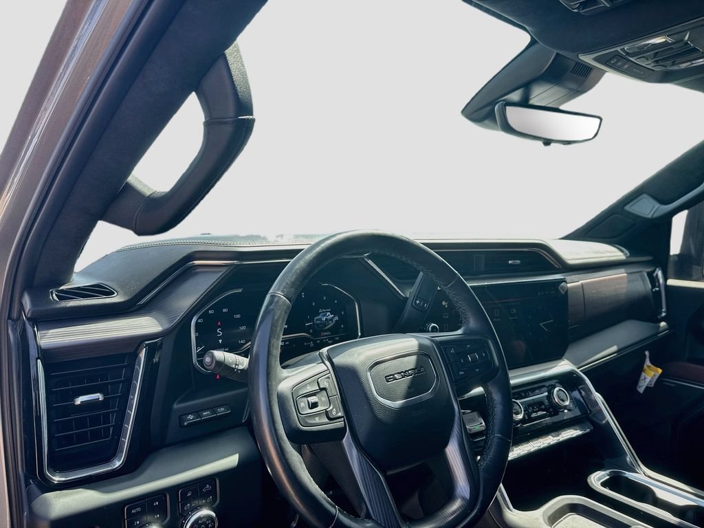 Used 2025 GMC Sierra 2500 Denali Ultimate w/ Max Trailering Package AWD/4WD image 12