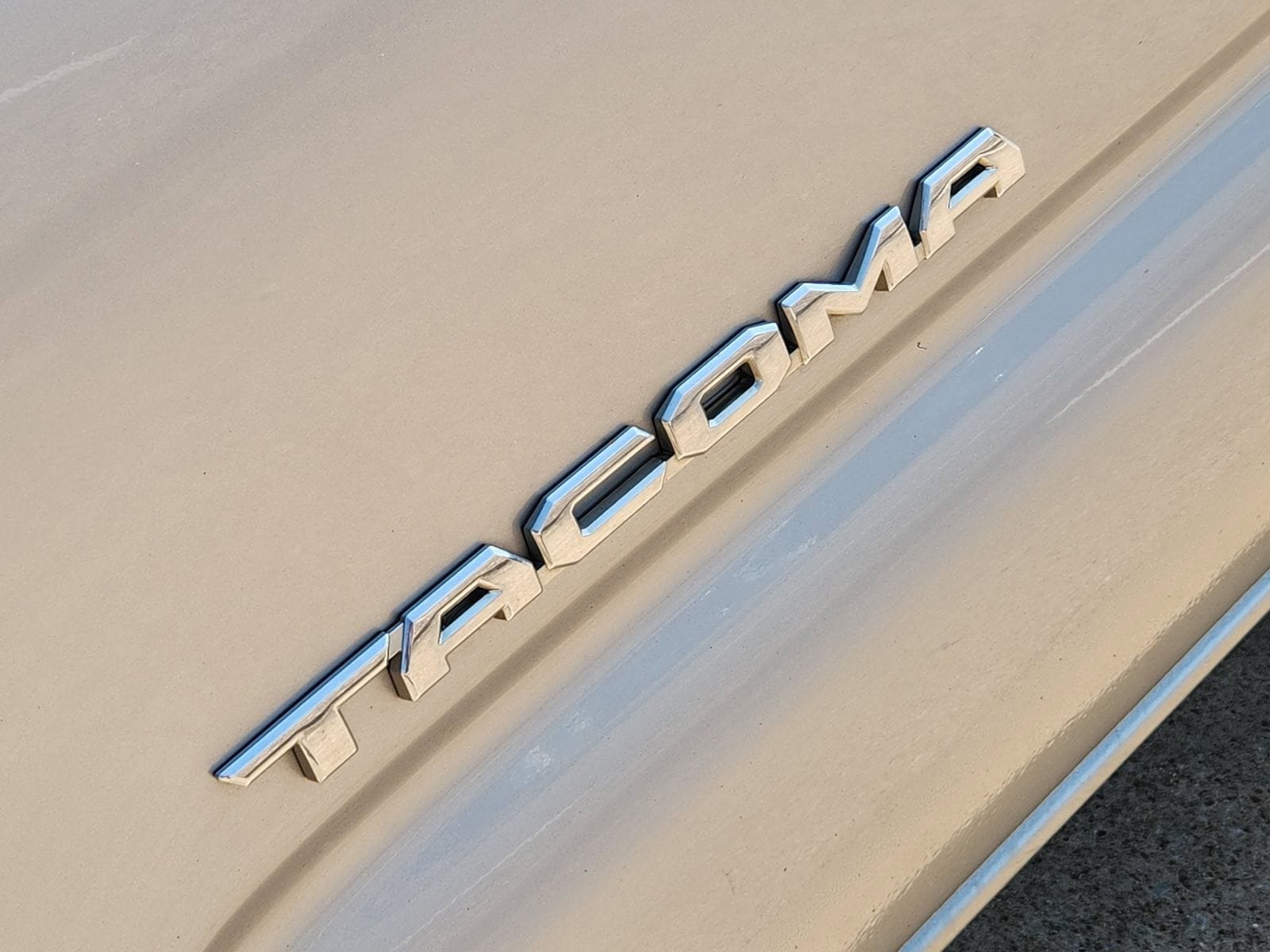 Used 2021 Toyota Tacoma SR5 AWD/4WD image 14