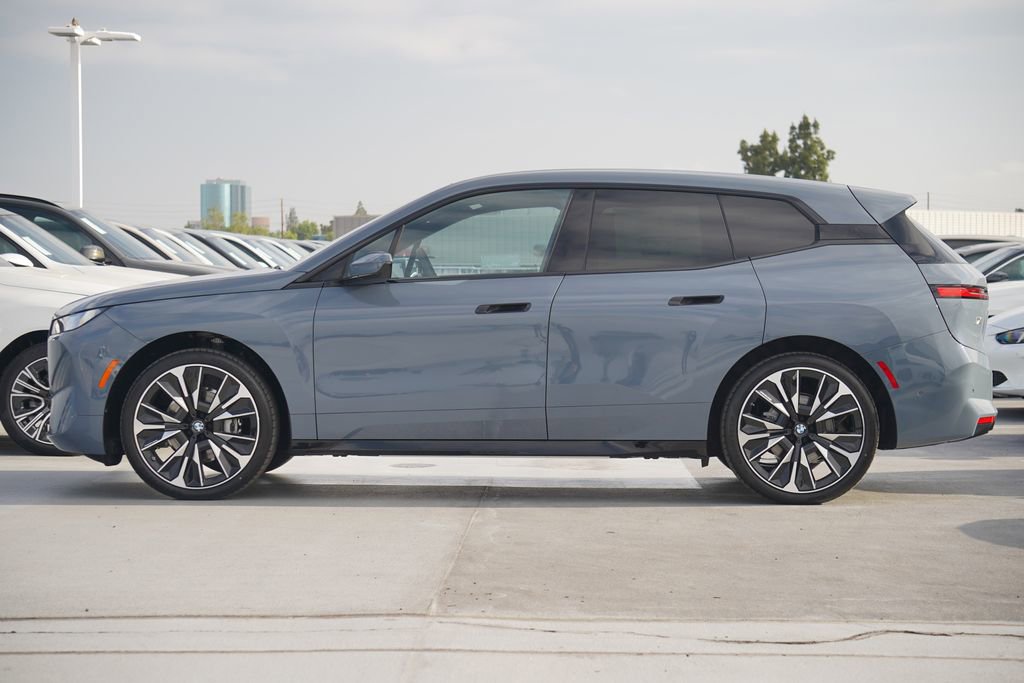 Used 2026 BMW iX xDrive60 AWD/4WD image 4