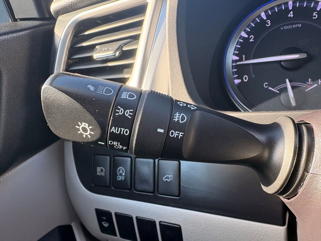 Used 2019 Toyota Highlander XLE image 27