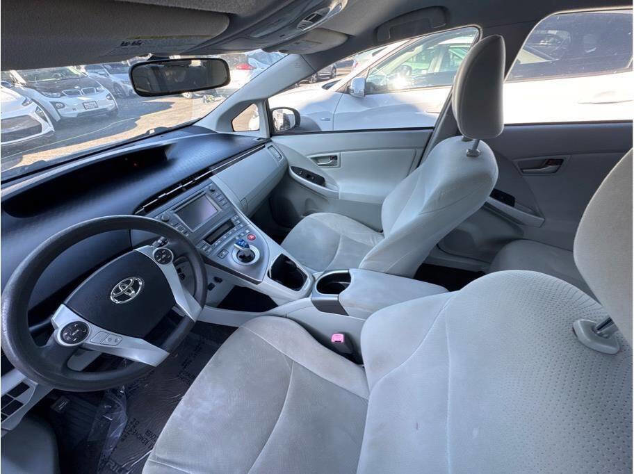 Used 2012 Toyota Prius Two image 29