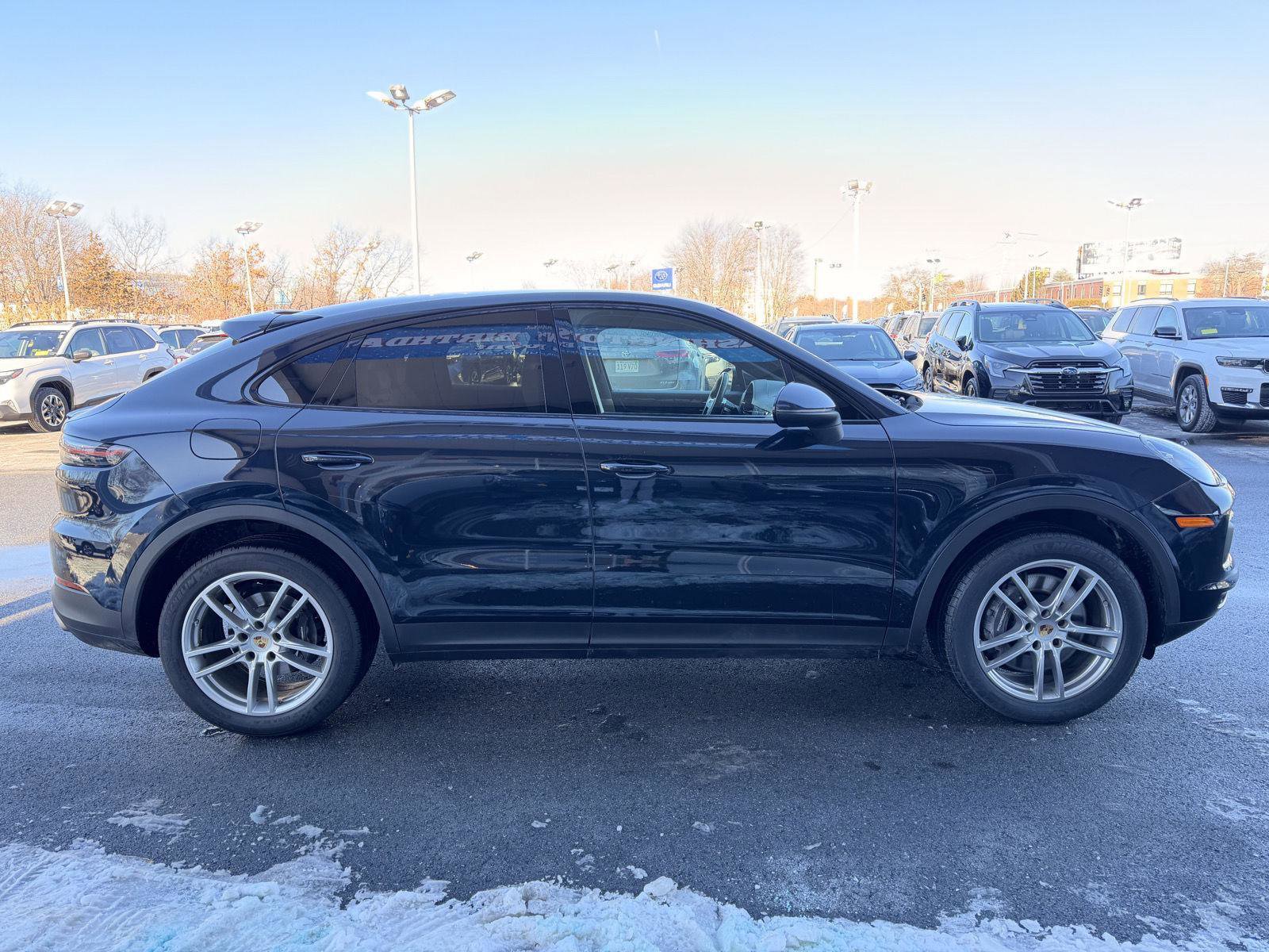 Used 2023 Porsche Cayenne image 6