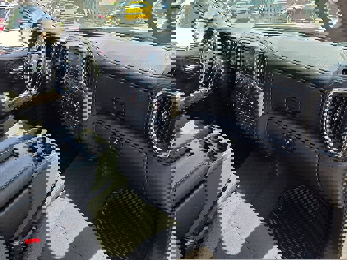 Used 2020 Chevrolet Silverado 1500 LT w/ All-Star Edition image 9