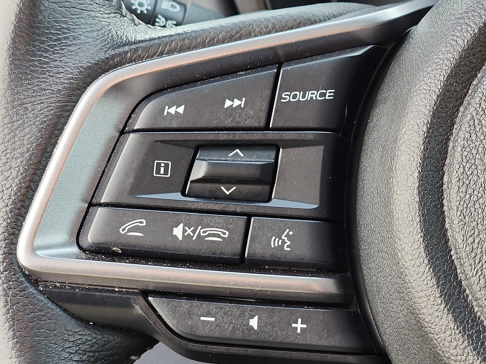 Used 2023 Subaru Outback Premium image 21