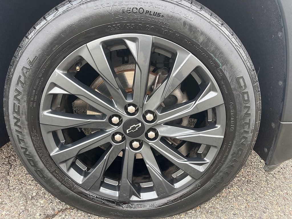 Used 2023 Chevrolet Traverse RS image 9