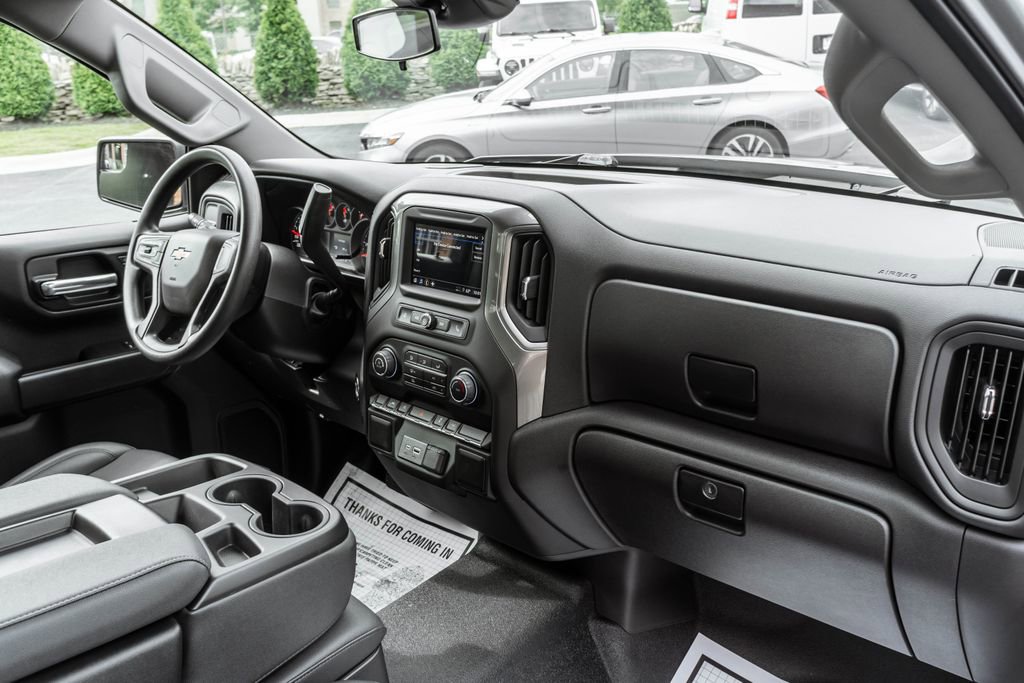Used 2025 Chevrolet Silverado 1500 W/T RWD image 11