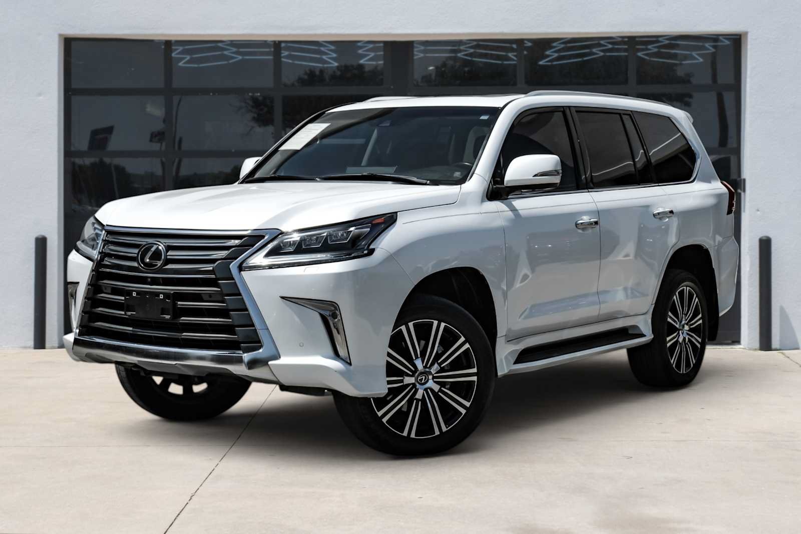 Used 2021 Lexus LX 570 4WD w/ Luxury Package