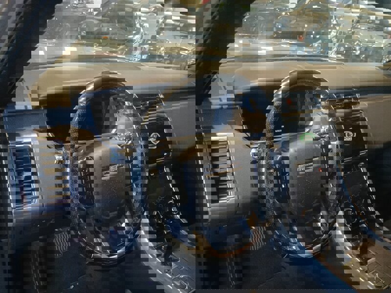 Used 2018 Land Rover Range Rover Sport HSE image 18