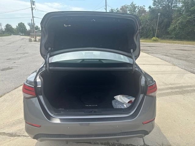 Used 2021 Nissan Sentra SV FWD image 11