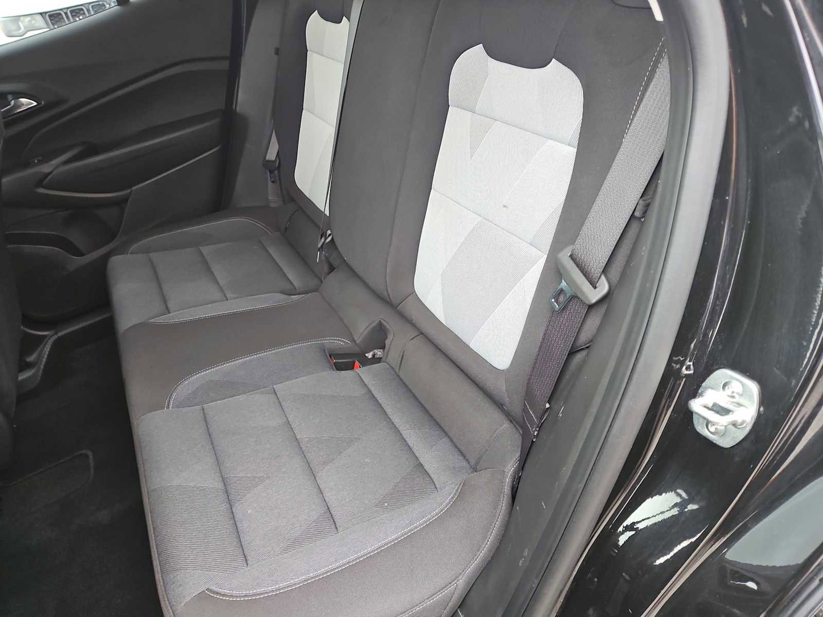 Certified 2025 Chevrolet Trax LS FWD image 20