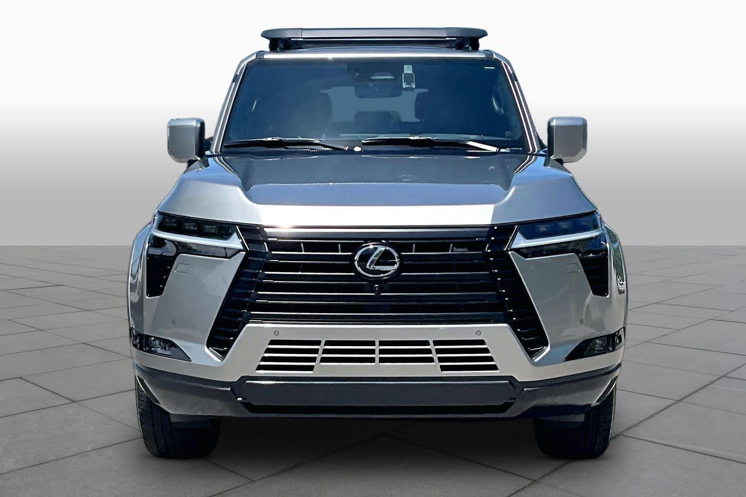 Used 2024 Lexus GX 550 w/ Cold Area Package AWD/4WD image 3