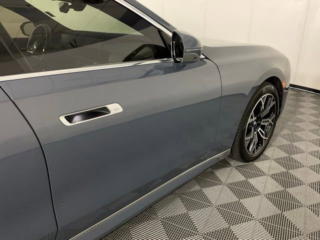 Used 2024 BMW i7 xDrive60 image 9
