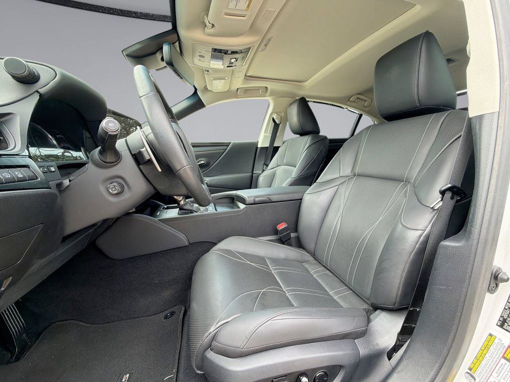 Certified 2024 Lexus ES 300h Ultra Luxury w/ Accessory Package (Z2) FWD image 30