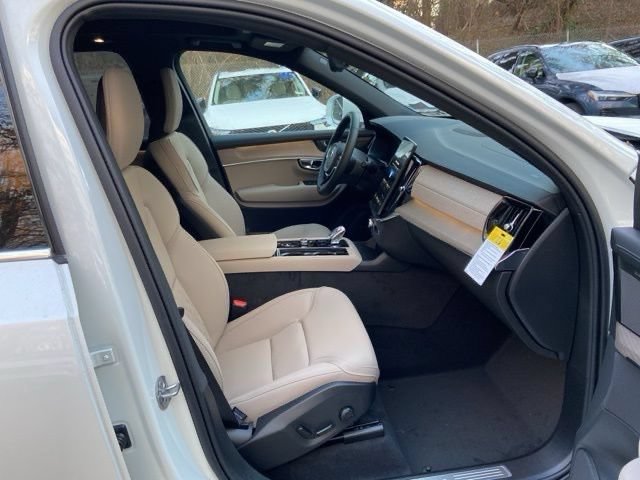 New 2026 Volvo XC90 B6 Plus w/ Protection Package Premier AWD/4WD image 18