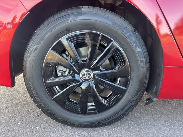 Used 2017 Toyota Prius Prime Advanced w/ Carpet Mat Package image 31