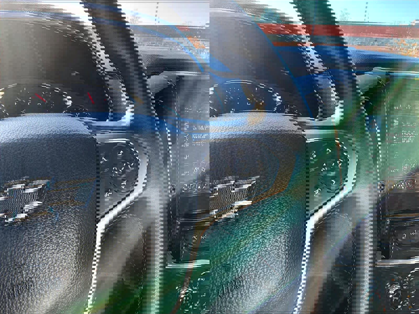 Used 2023 Chevrolet Traverse RS image 25