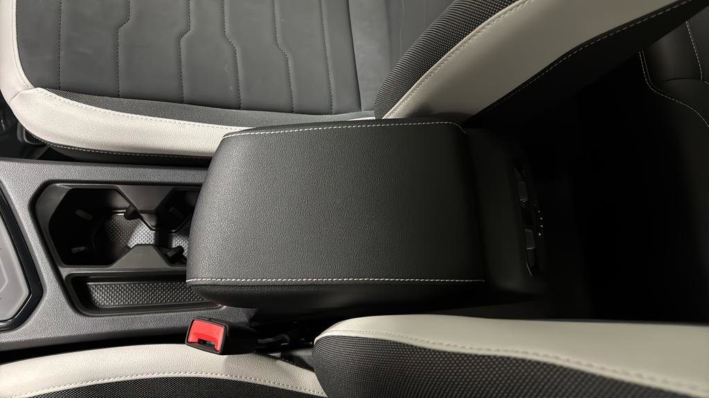 Used 2025 Volkswagen Taos SE w/ Panoramic Sunroof Package image 20