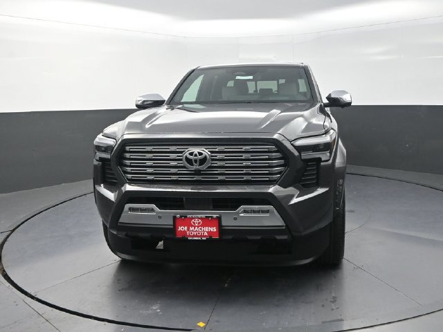 Used 2026 Toyota Tacoma Limited AWD/4WD image 2