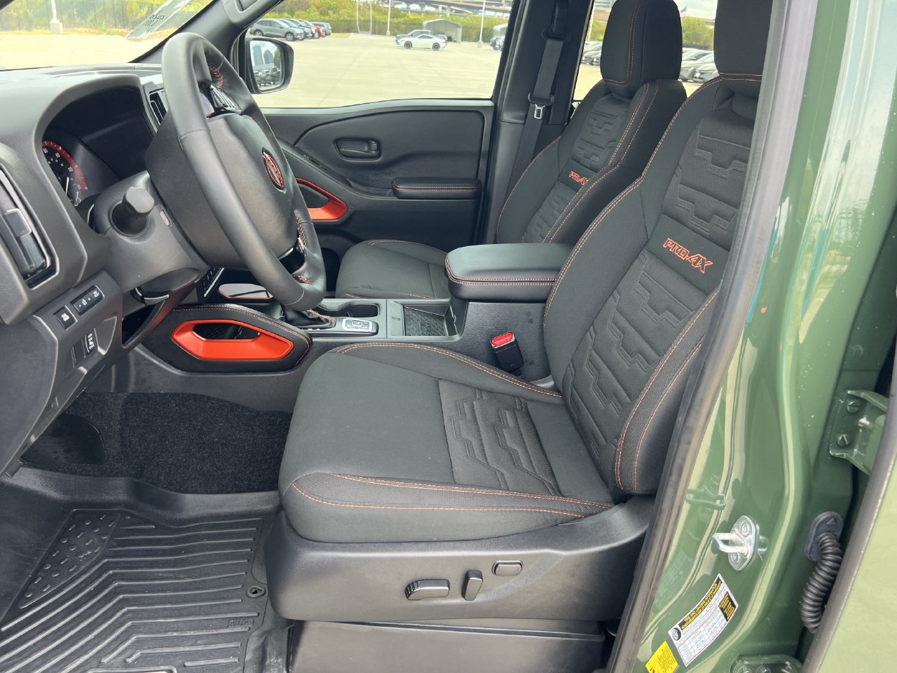 Used 2026 Nissan Frontier PRO-4X w/ Pro-4x Convenience Package AWD/4WD image 6