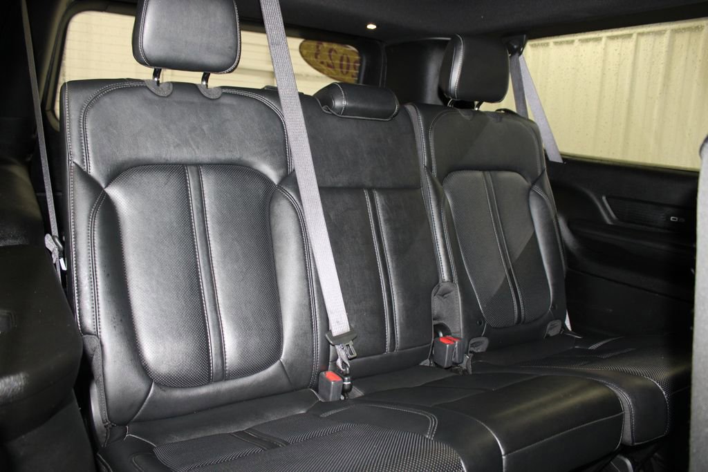 Used 2023 Jeep Wagoneer L Series III w/ Preferred Equipment Group image 36