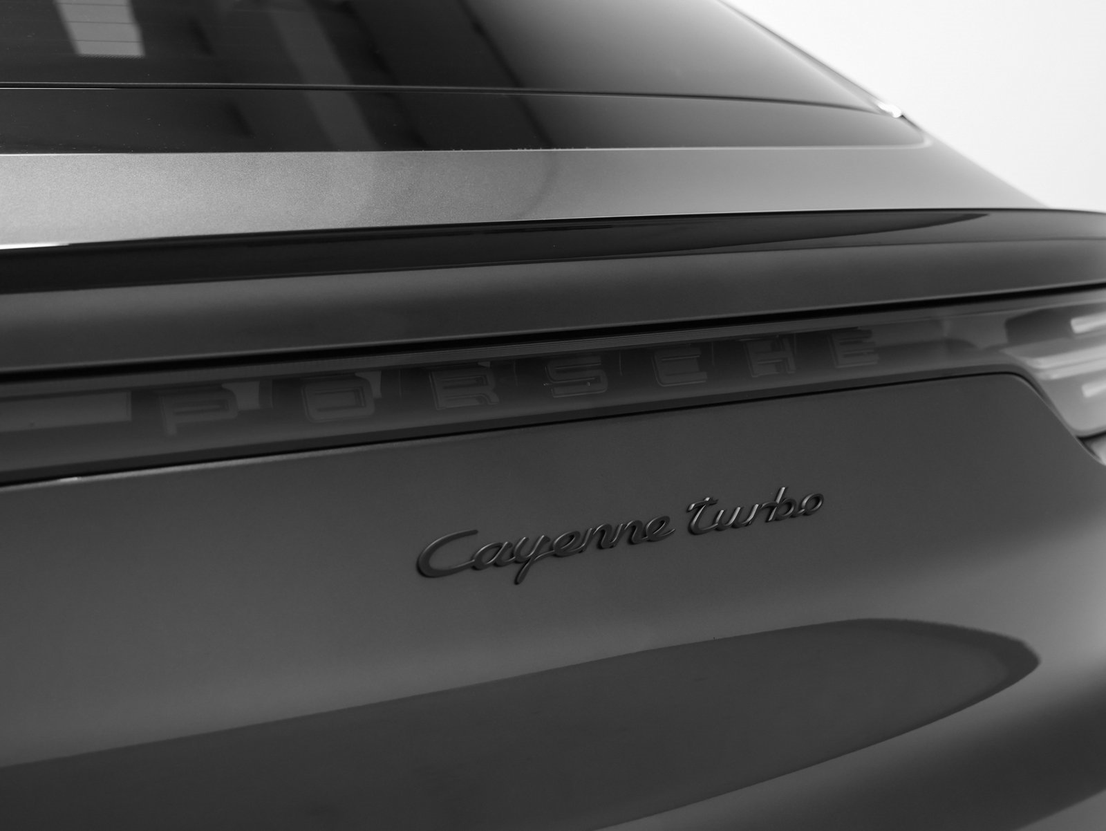 Used 2021 Porsche Cayenne Turbo image 23