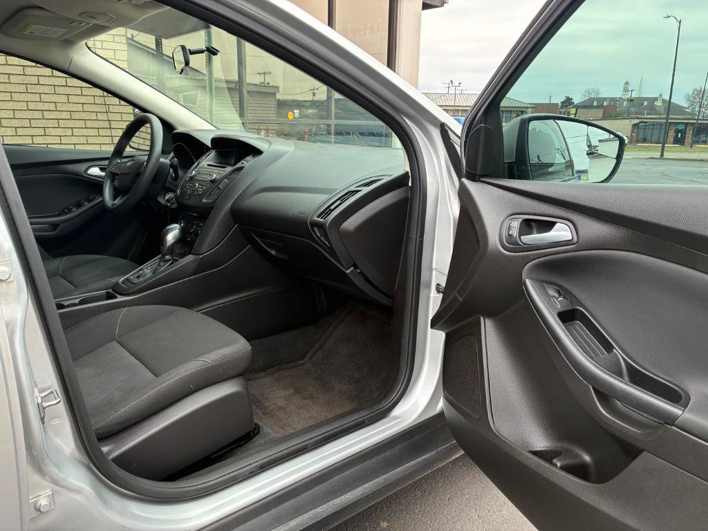 Used 2016 Ford Focus SE image 14