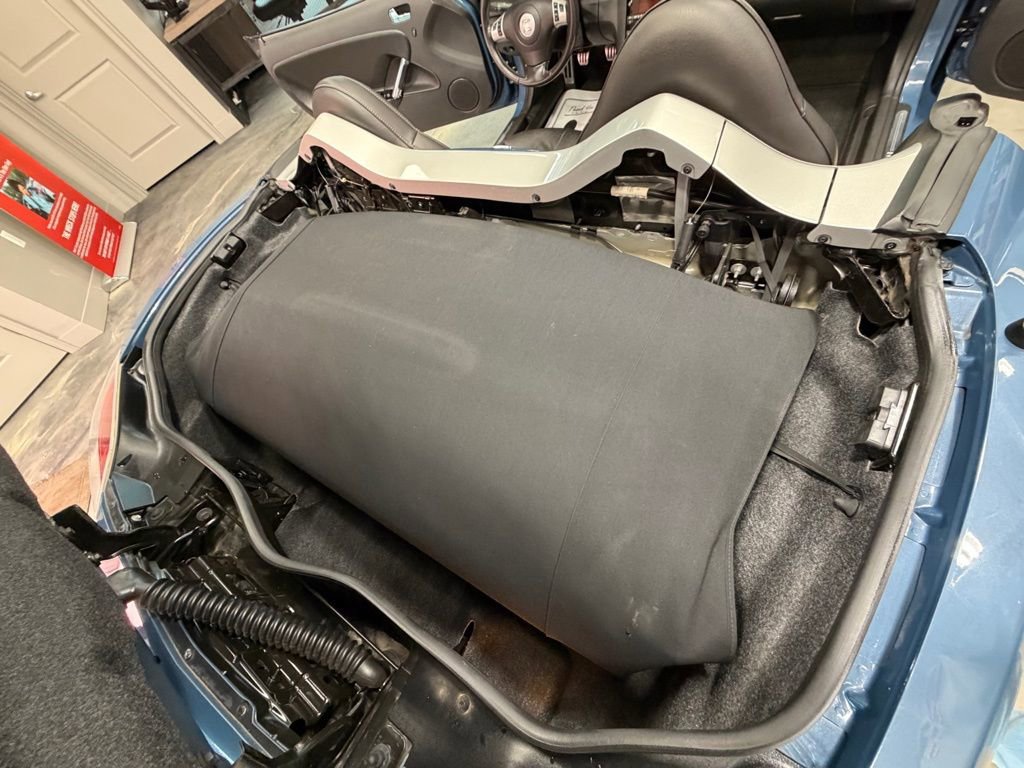 Used 2008 Saturn Sky w/ Premium Trim Package image 35