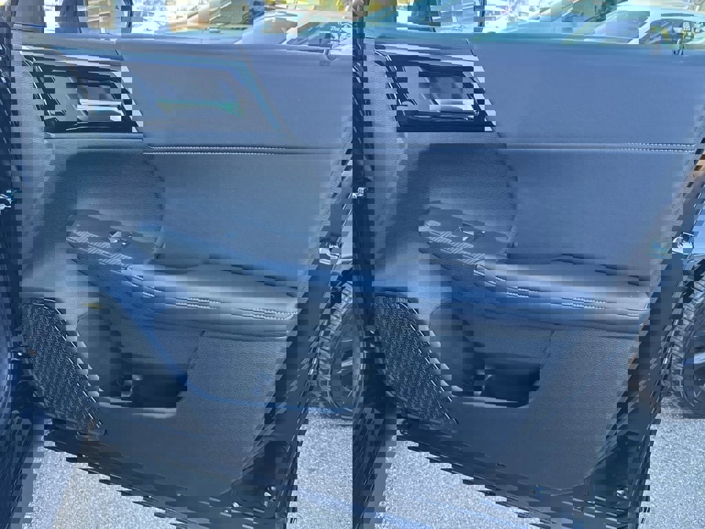 New 2025 Mitsubishi Outlander SE image 32