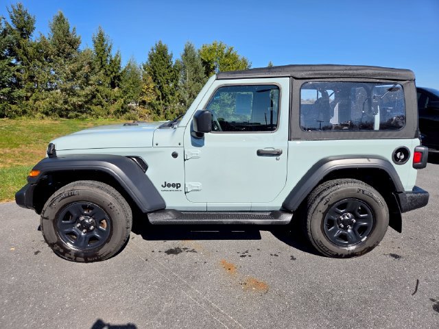Used 2023 Jeep Wrangler Sport AWD/4WD image 11