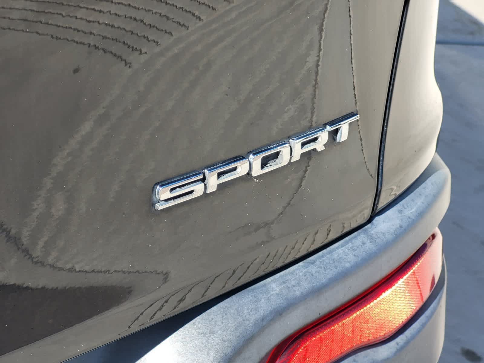 Used 2016 Jeep Cherokee Sport FWD image 11