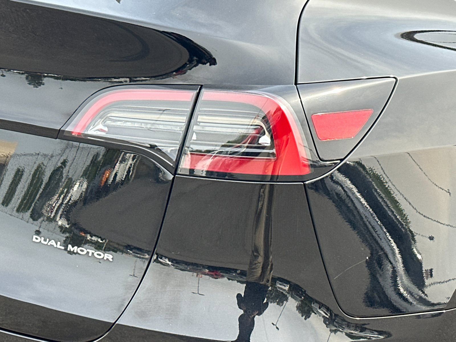 Used 2023 Tesla Model Y Long Range image 25