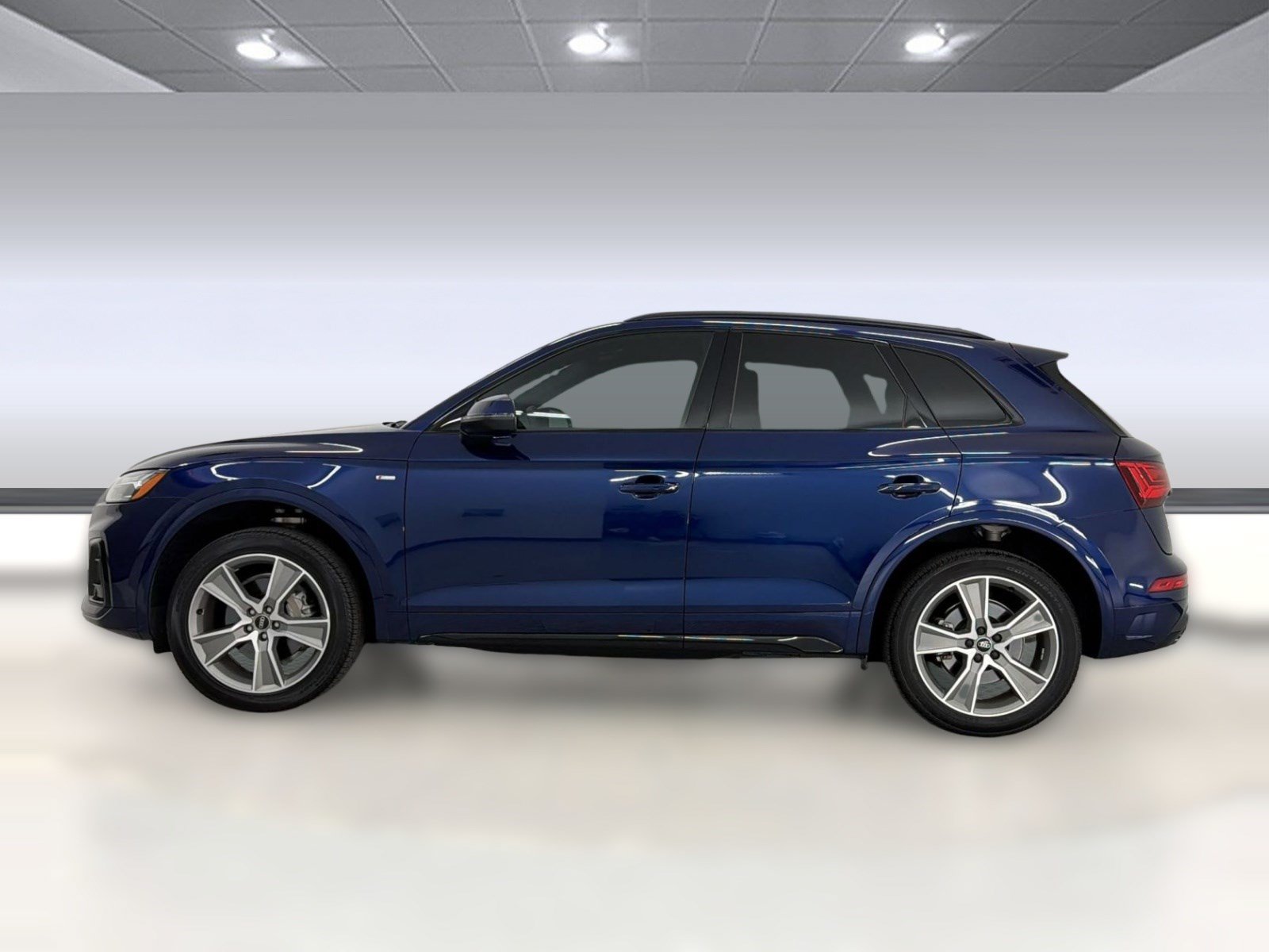 Used 2025 Audi Q5 2.0T Premium AWD/4WD image 2