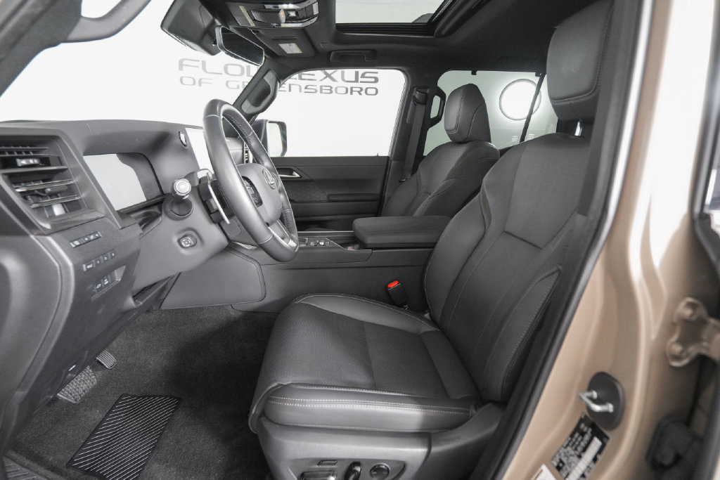 Used 2024 Lexus GX 550 AWD/4WD image 9