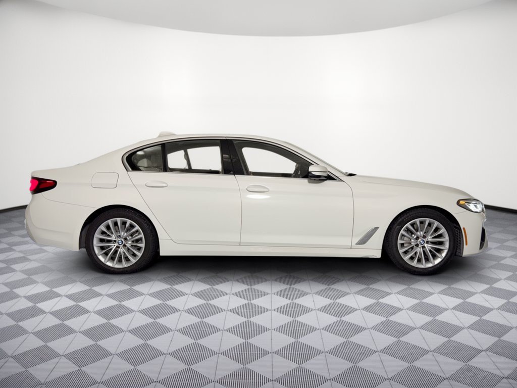 Used 2022 BMW 530i xDrive w/ Executive Package AWD/4WD image 8