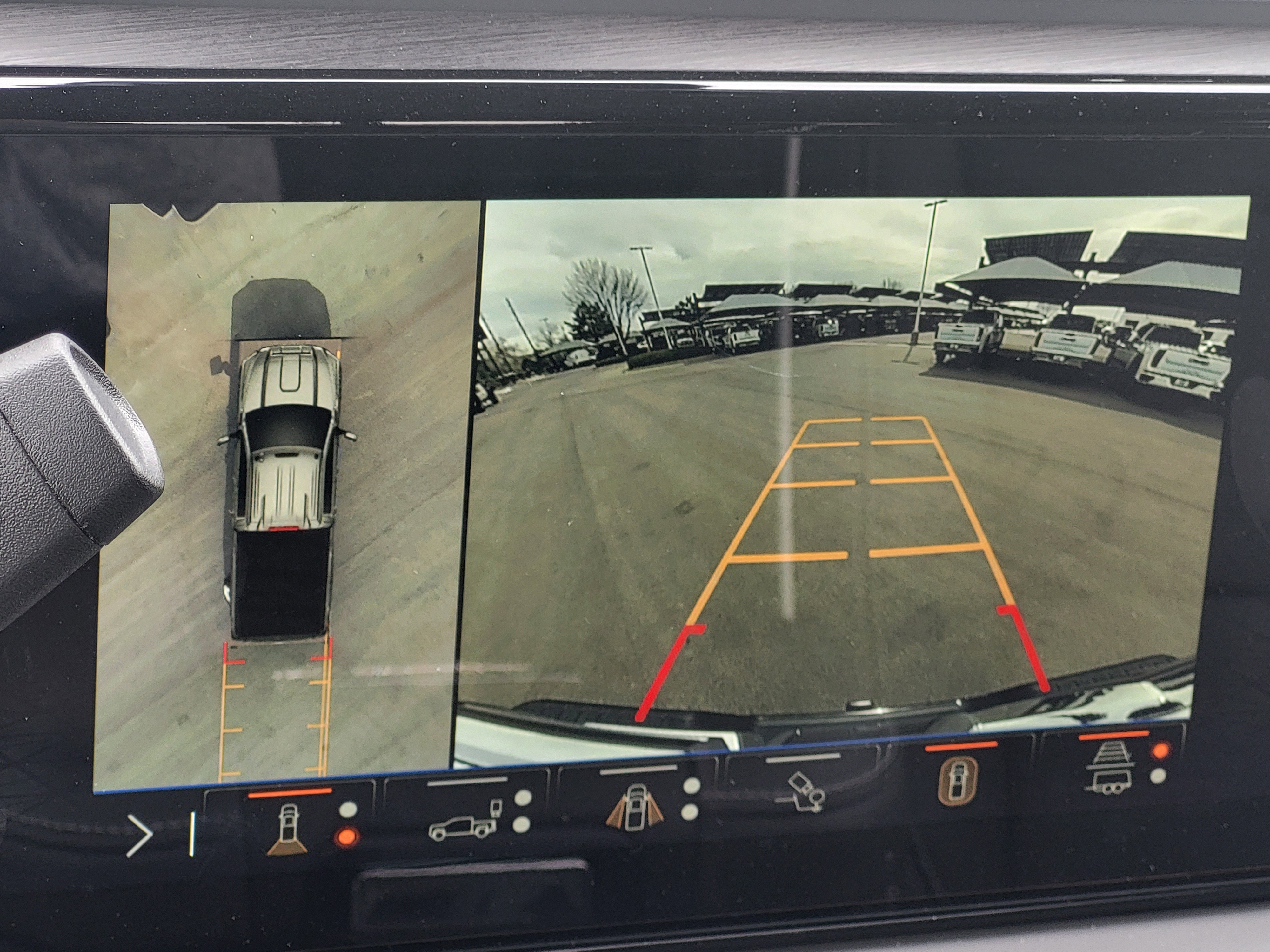 New 2026 GMC Sierra 2500 AT4X w/ LPO, Black Badging Package image 16