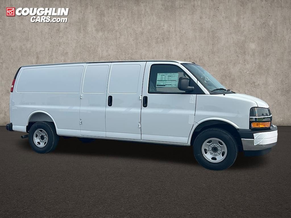 New 2025 Chevrolet Express 3500 Extended w/ Driver Convenience Package RWD video 2
