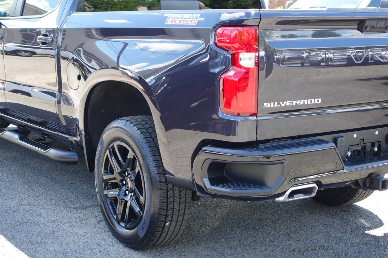 Used 2022 Chevrolet Silverado 1500 LT Trail Boss w/ LT Trail Boss Premium Package AWD/4WD image 12
