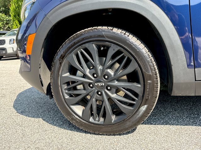 Used 2023 Kia Seltos Nightfall Edition image 10