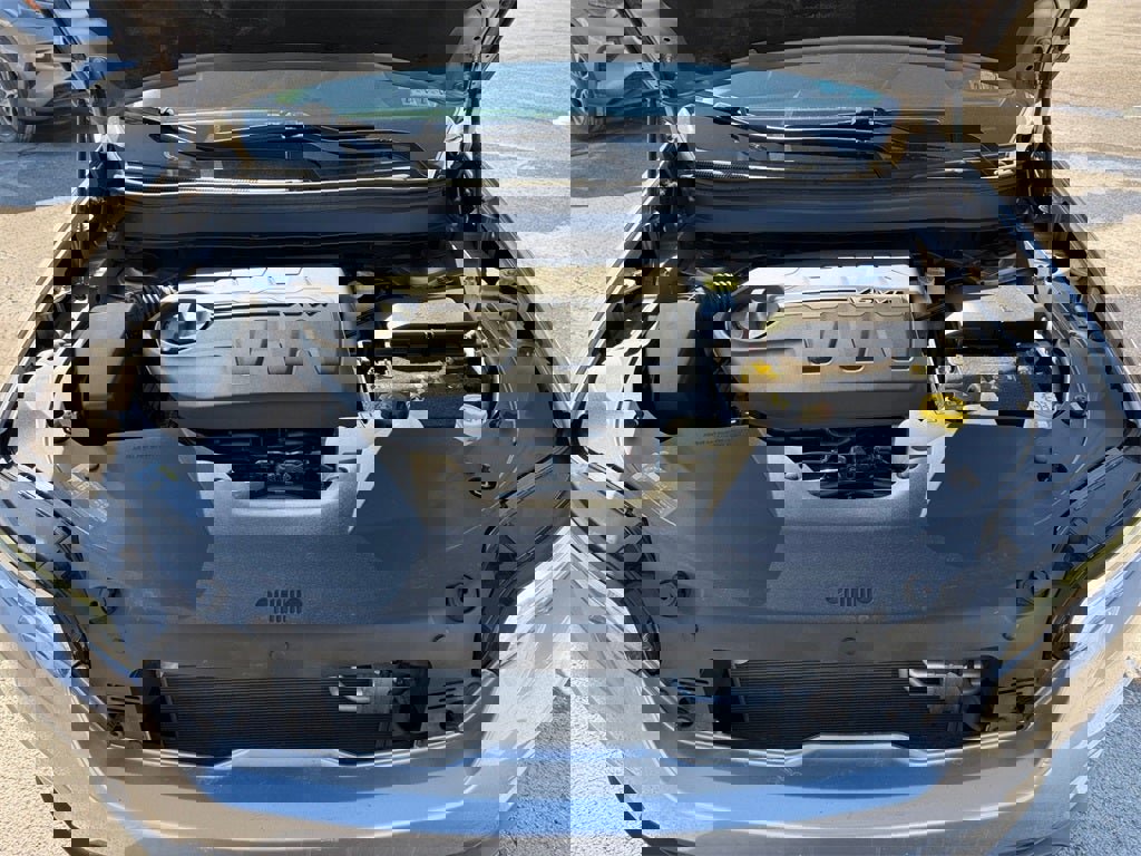 Used 2021 Jeep Cherokee Latitude Lux w/ Comfort/Convenience Group image 29