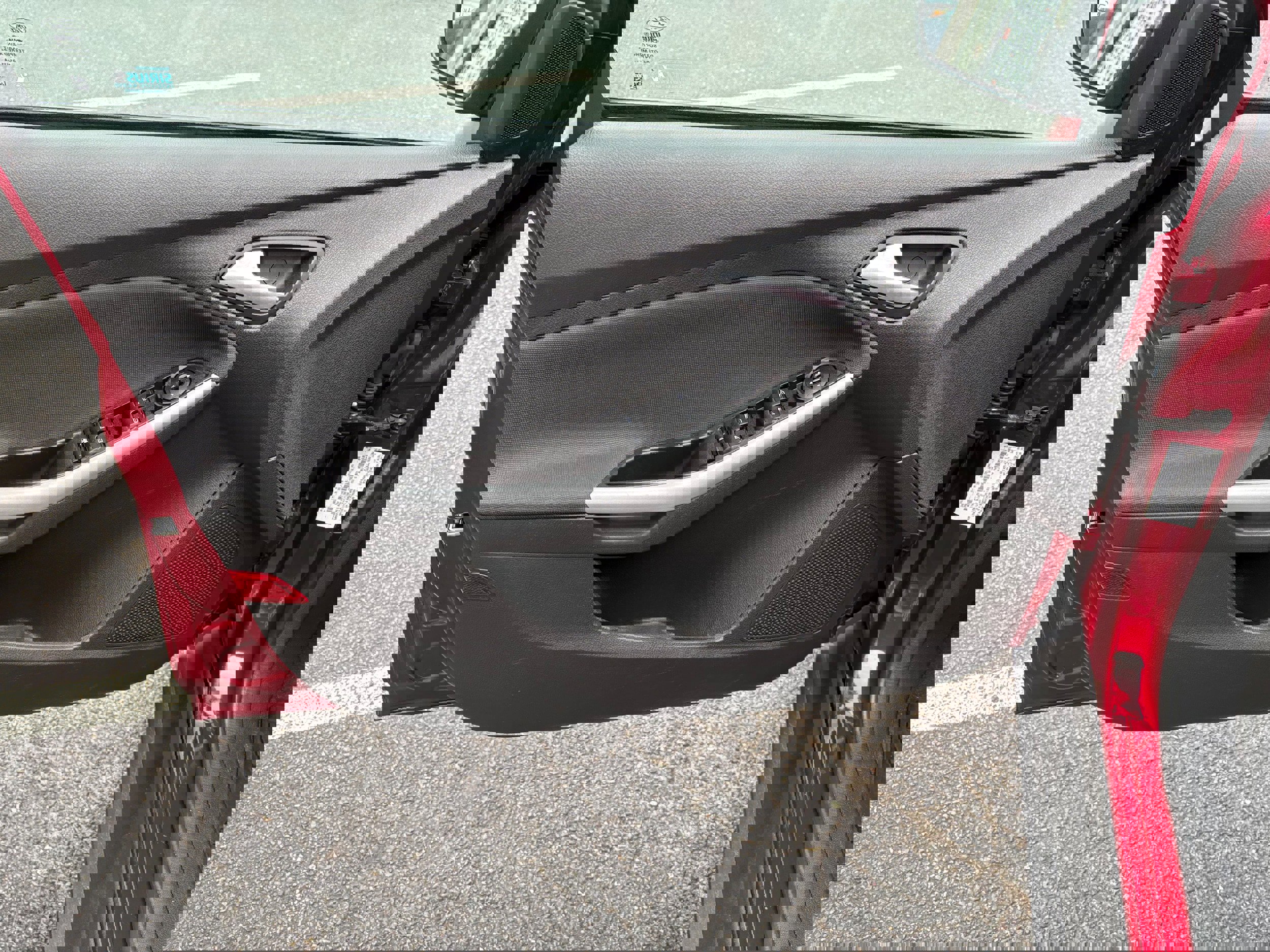 Used 2014 Ford Focus SE w/ Equipment Group 201A image 11