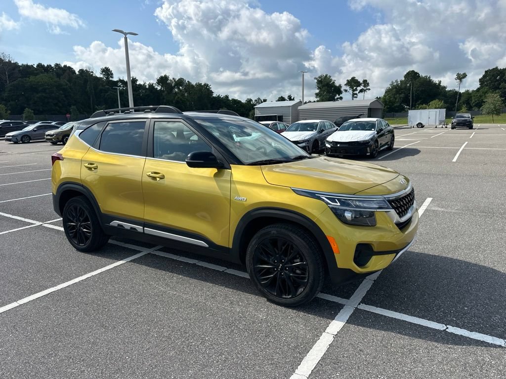 Certified 2023 Kia Seltos Nightfall Edition AWD/4WD image 2