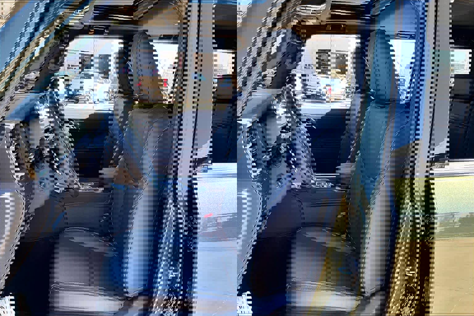 Used 2025 Lexus GX 550 w/ Accessory Package (2T) image 8