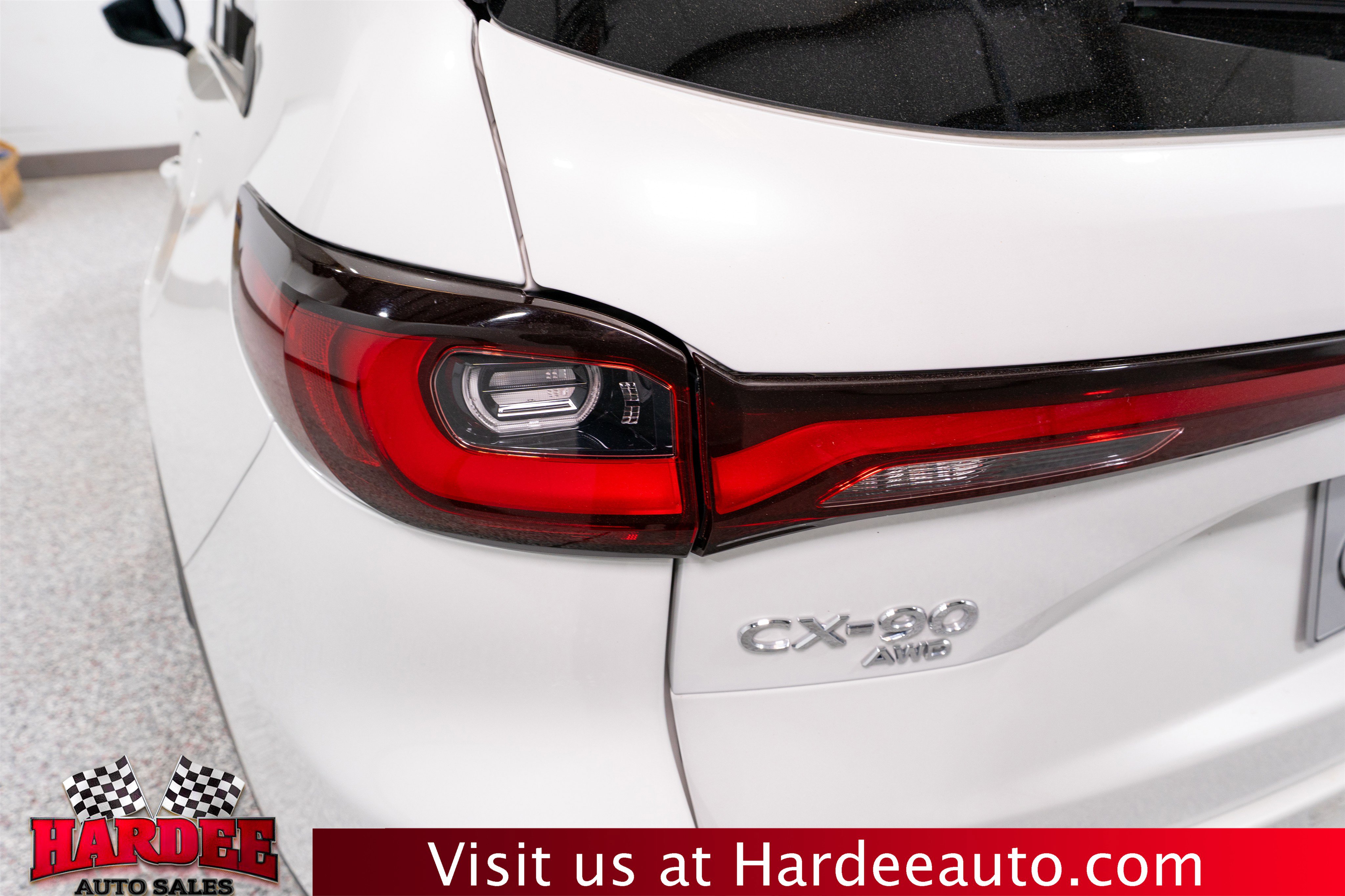 Used 2024 MAZDA CX-90 Plug-In Hybrid w/ Premium Pkg image 9