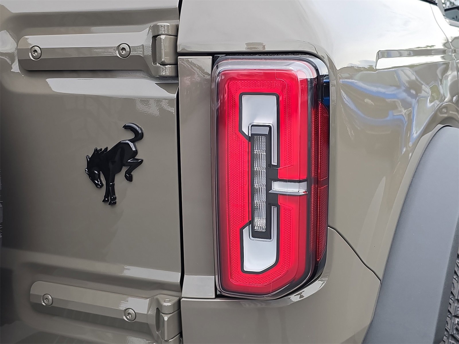 New 2025 Ford Bronco Badlands image 6